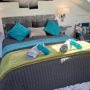 ***** Guest house Rosemary House Accommodation-nr Brs Airport United Kingdom