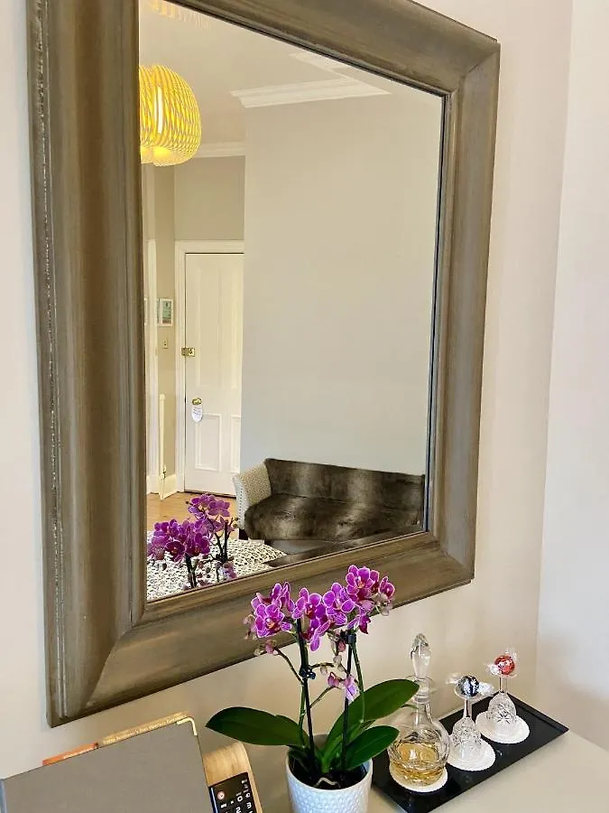 Antler Guest House Edinburgh