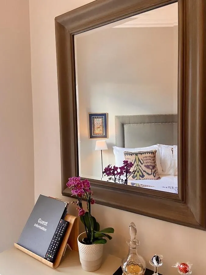 Antler Guest House Edinburgh