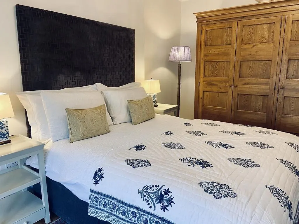 Antler Guest House Edinburgh