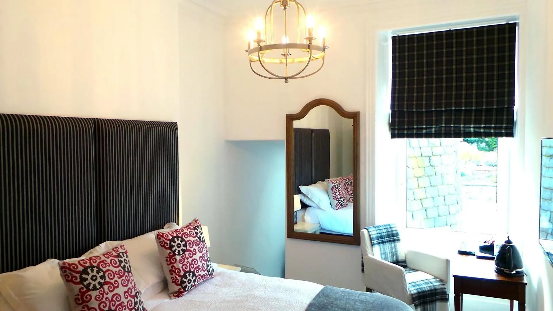Antler Guest House Edinburgh