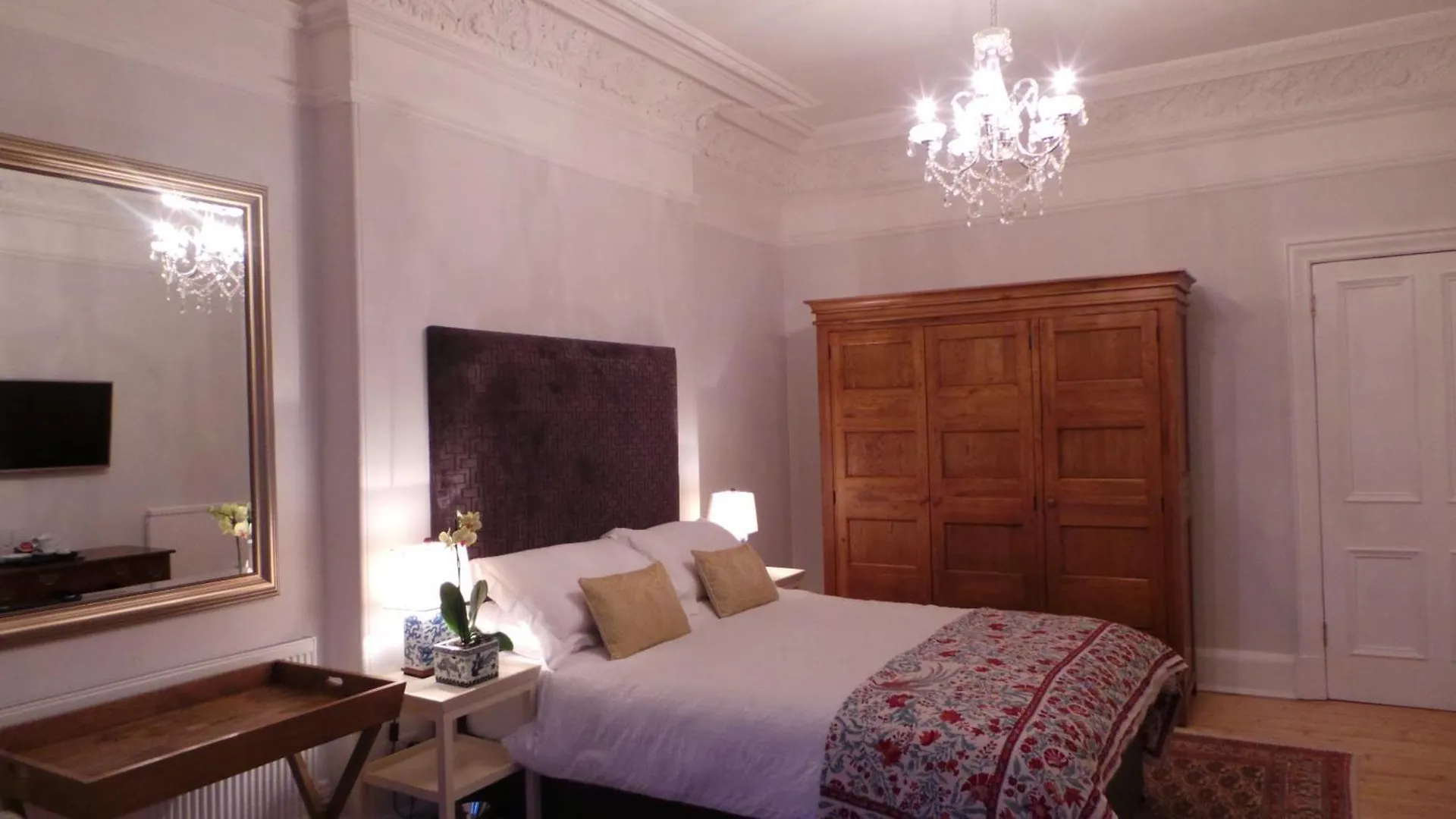 Antler Guest House Edinburgh