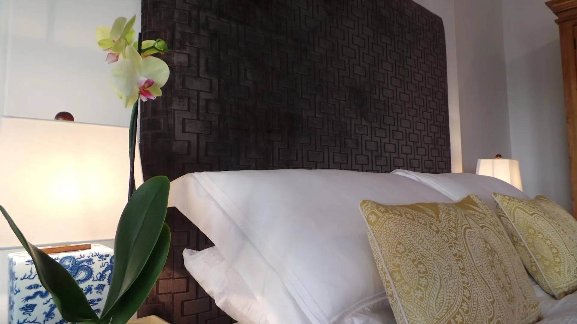 Antler Guest House Edinburgh