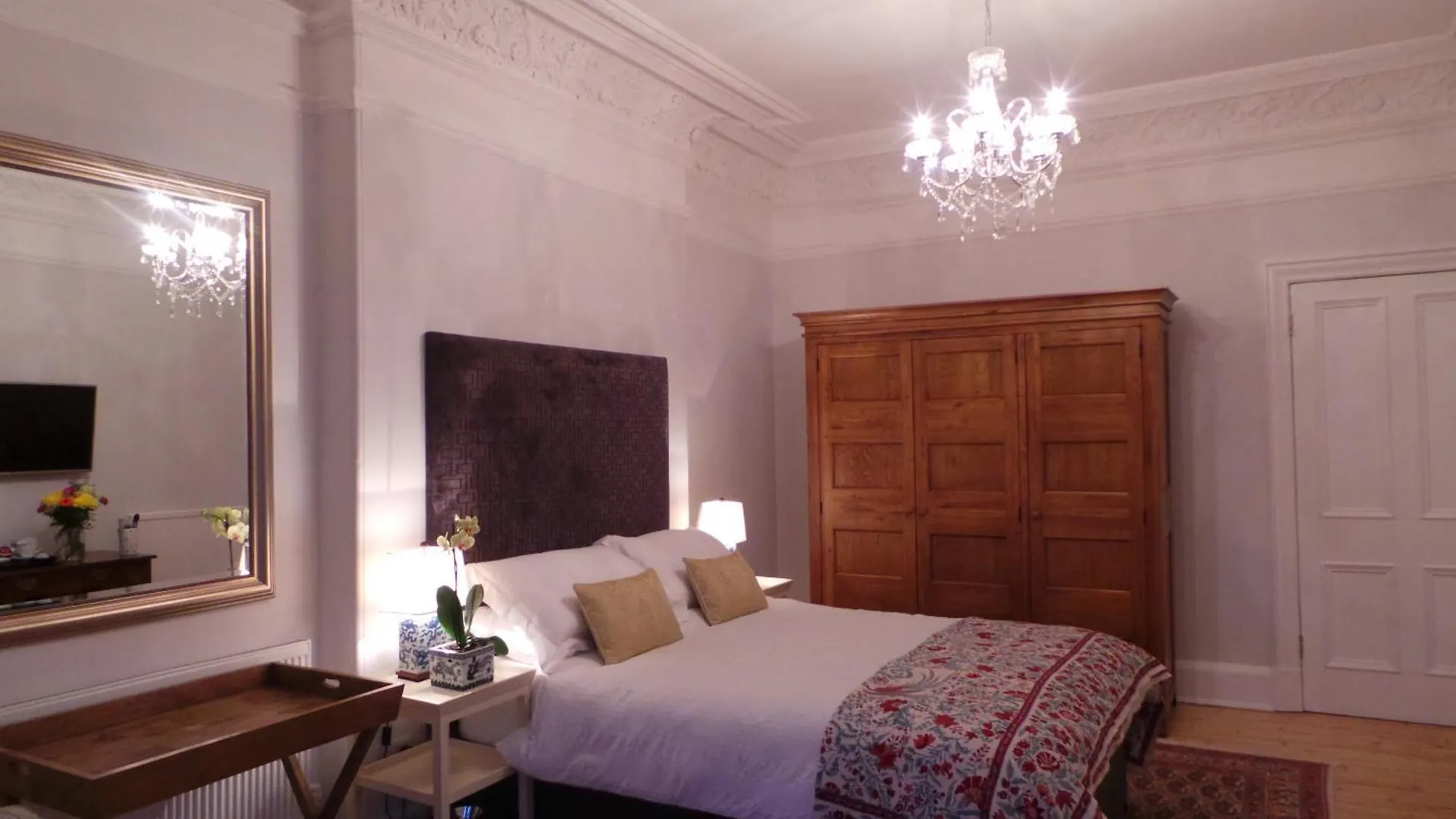 Antler Guest House Edinburgh
